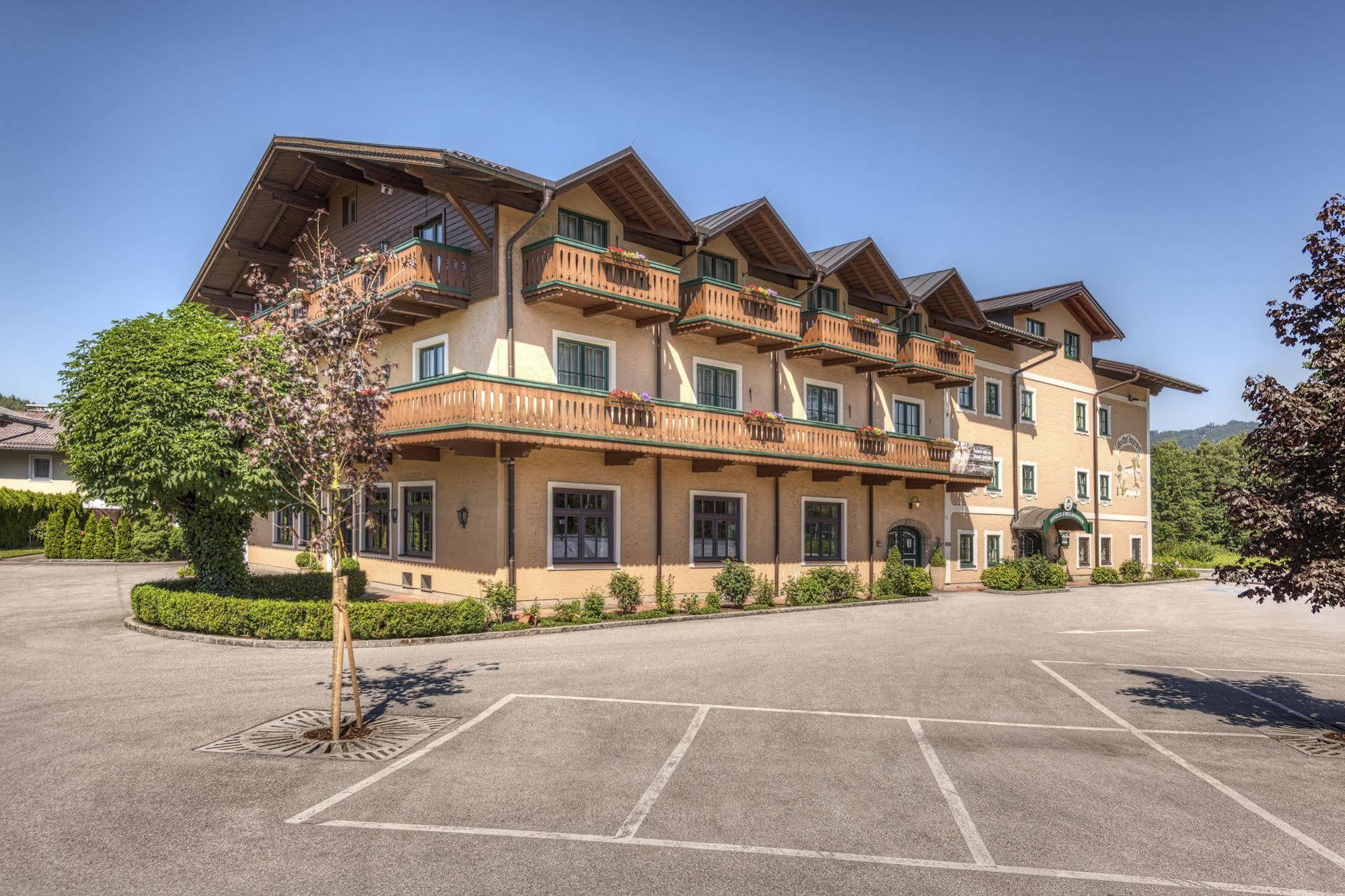 Hotel Gasthof Der Jägerwirt Bergheim Exterior foto